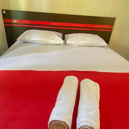 Rama Shinta Homestay Near Gembira Loka Zoo Redpartner Yogyakarta Exteriör bild