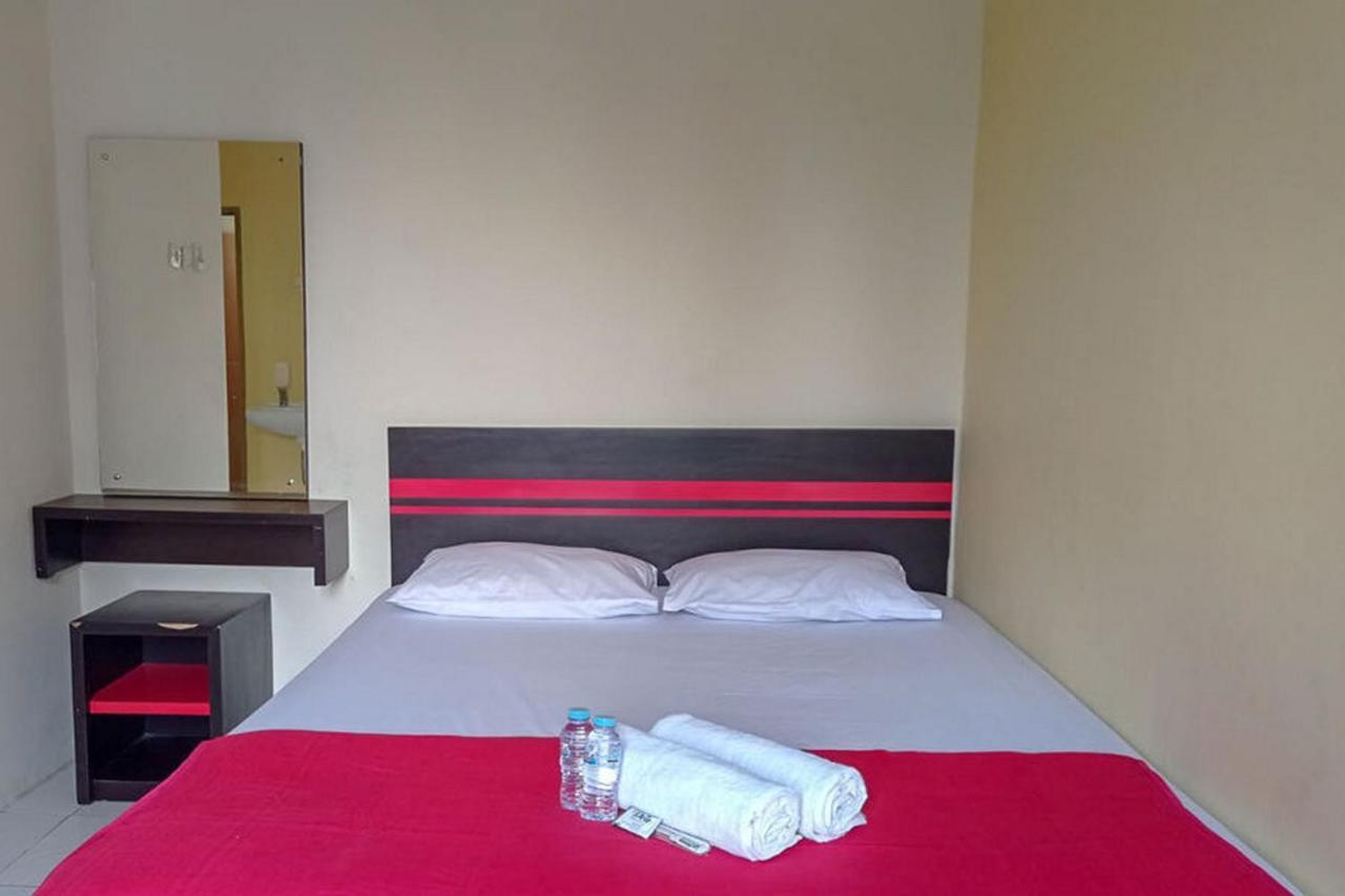 Rama Shinta Homestay Near Gembira Loka Zoo Redpartner Yogyakarta Exteriör bild