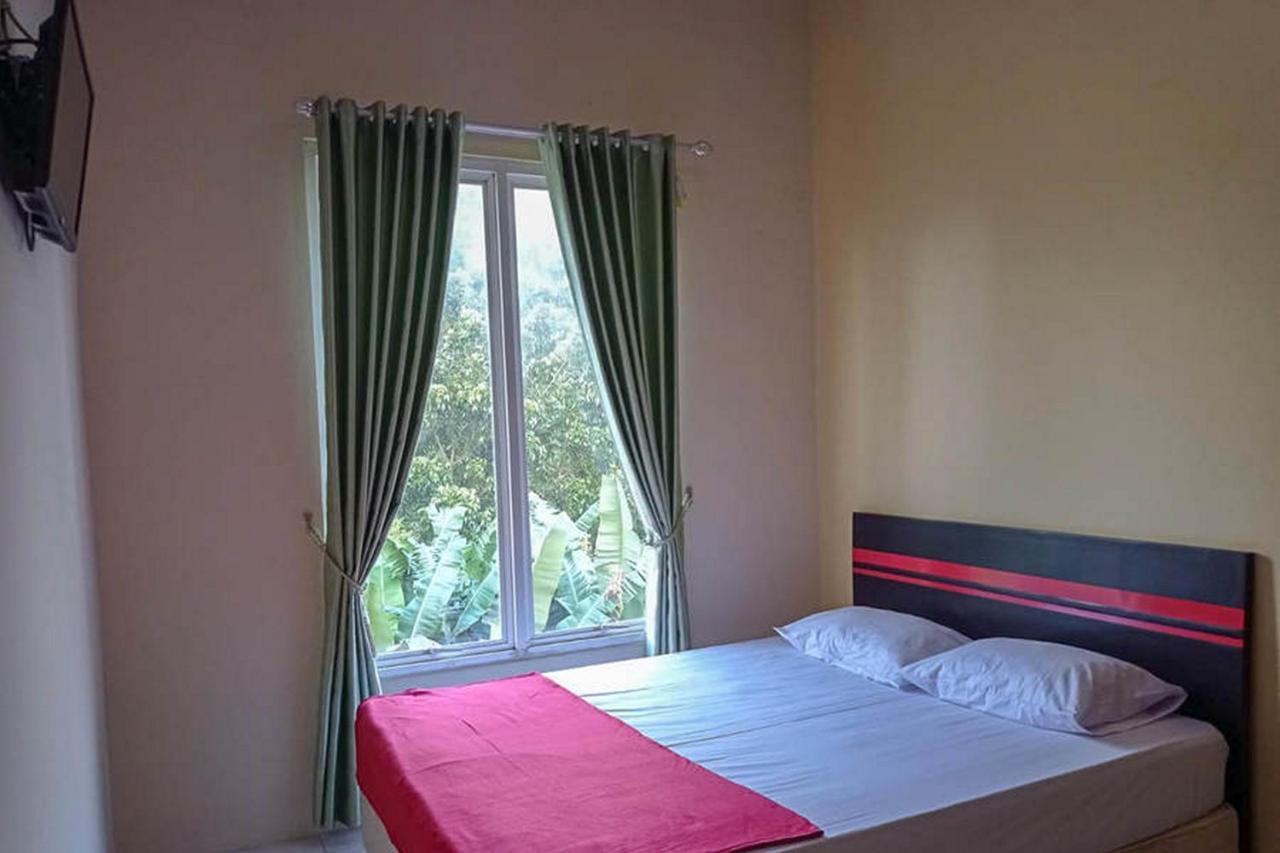Rama Shinta Homestay Near Gembira Loka Zoo Redpartner Yogyakarta Exteriör bild